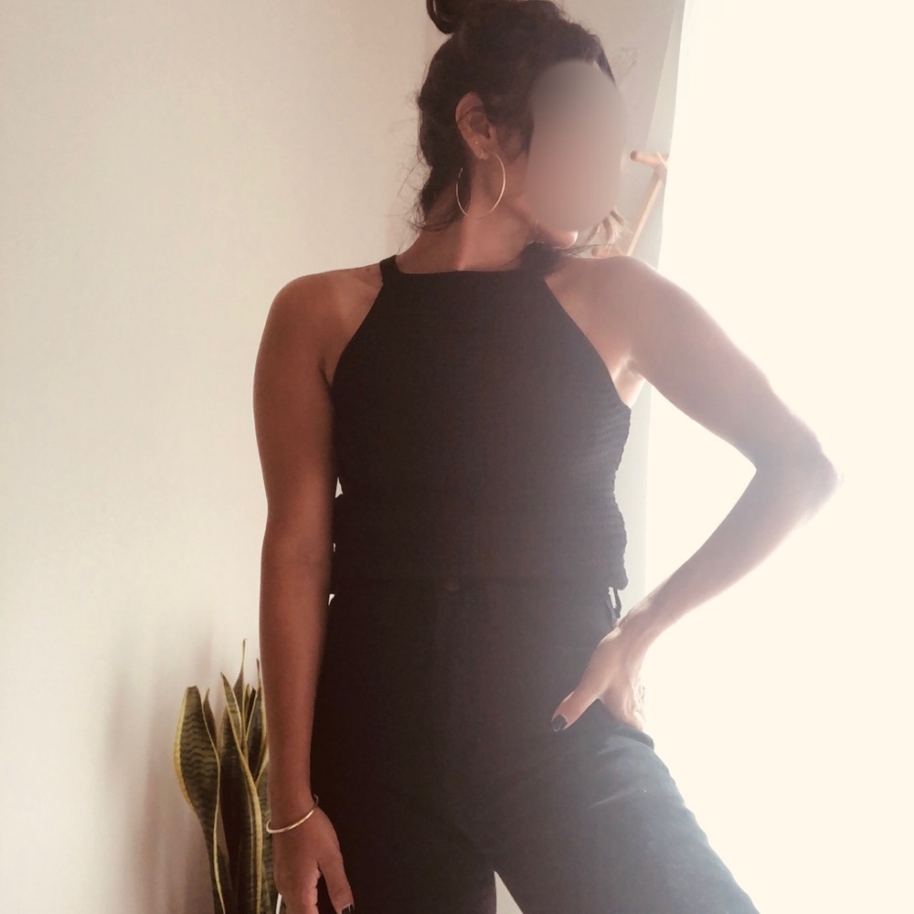 Cute black tank!